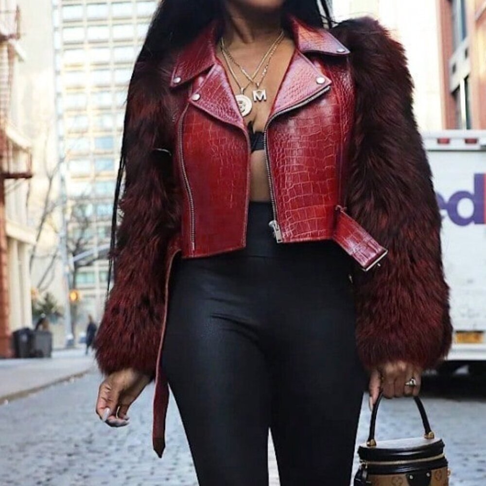 Red Casual Women's Faux Fur Crocodile Print Jacket - Picture 4 of 8